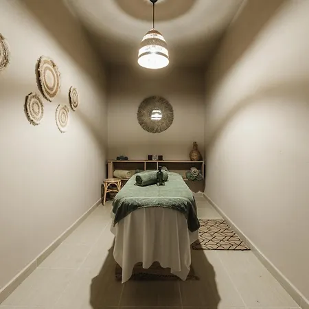 Infinity 3* Гитион