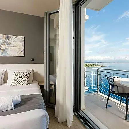 Hotel Infinity 3*