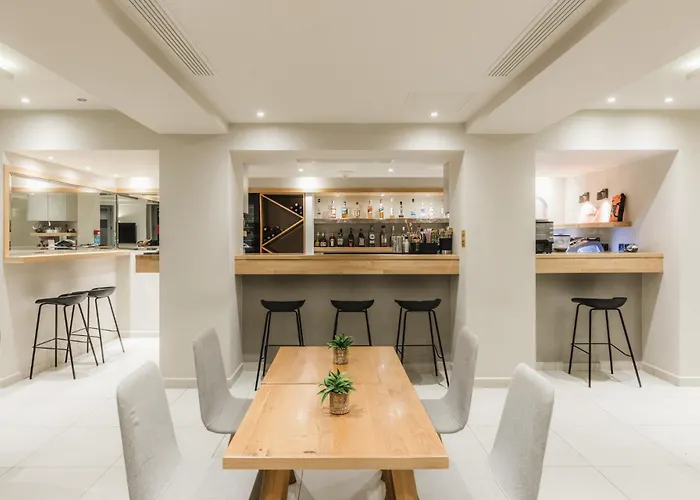 Infinity فندق 3*